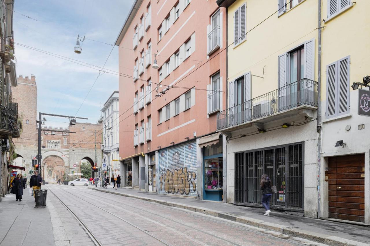 Easylife - Comodo Studio Con Terrazza Zona Navigli Milan Bagian luar foto
